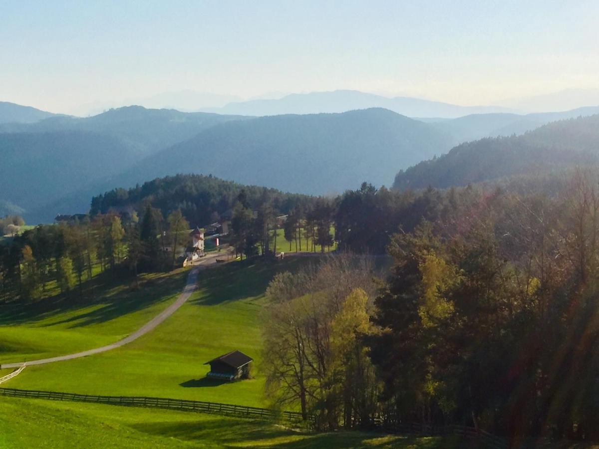 Hotel Landgasthof Laerchenwald Collepietra  Bagian luar foto