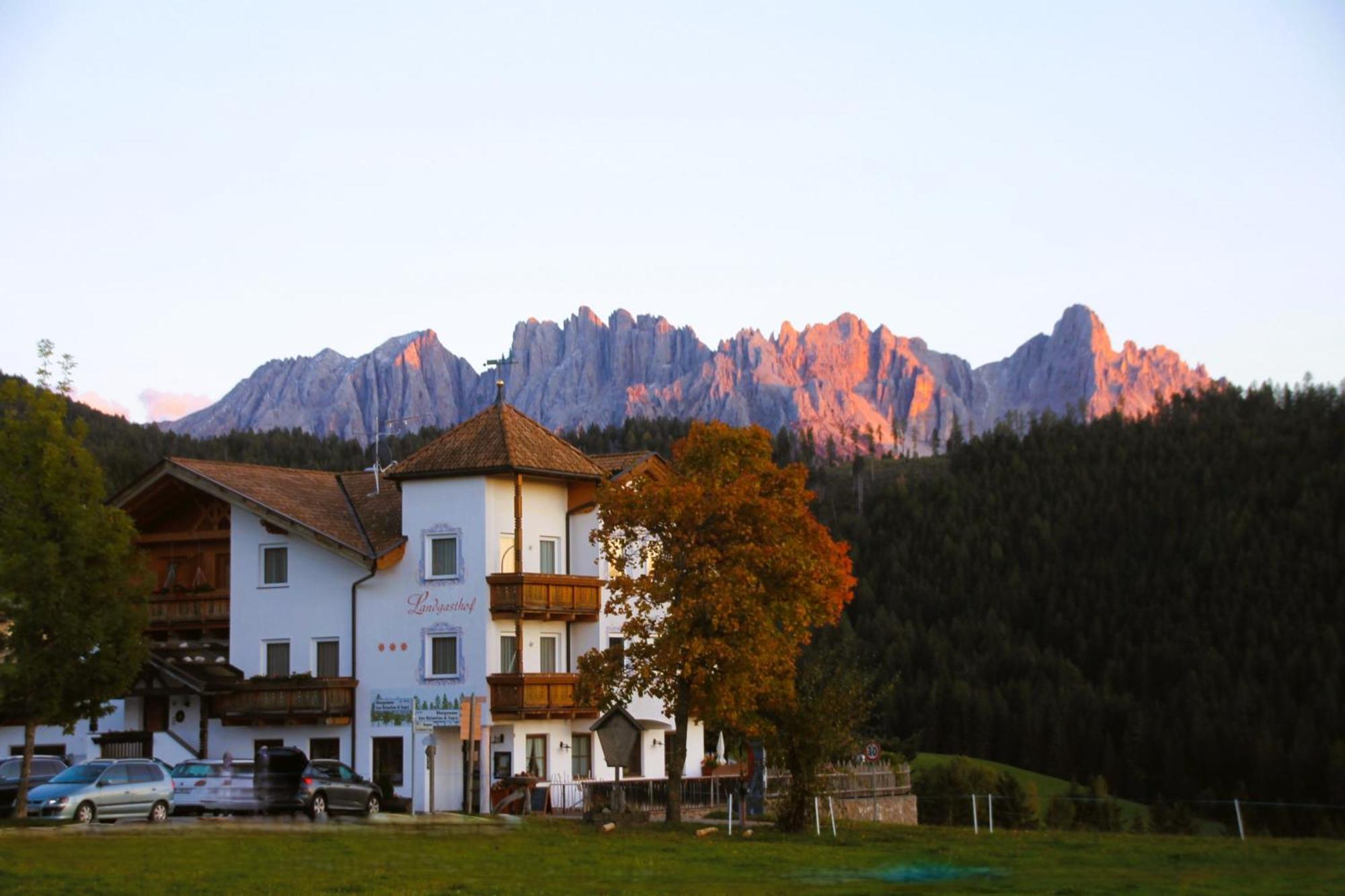 Hotel Landgasthof Laerchenwald Collepietra  Bagian luar foto