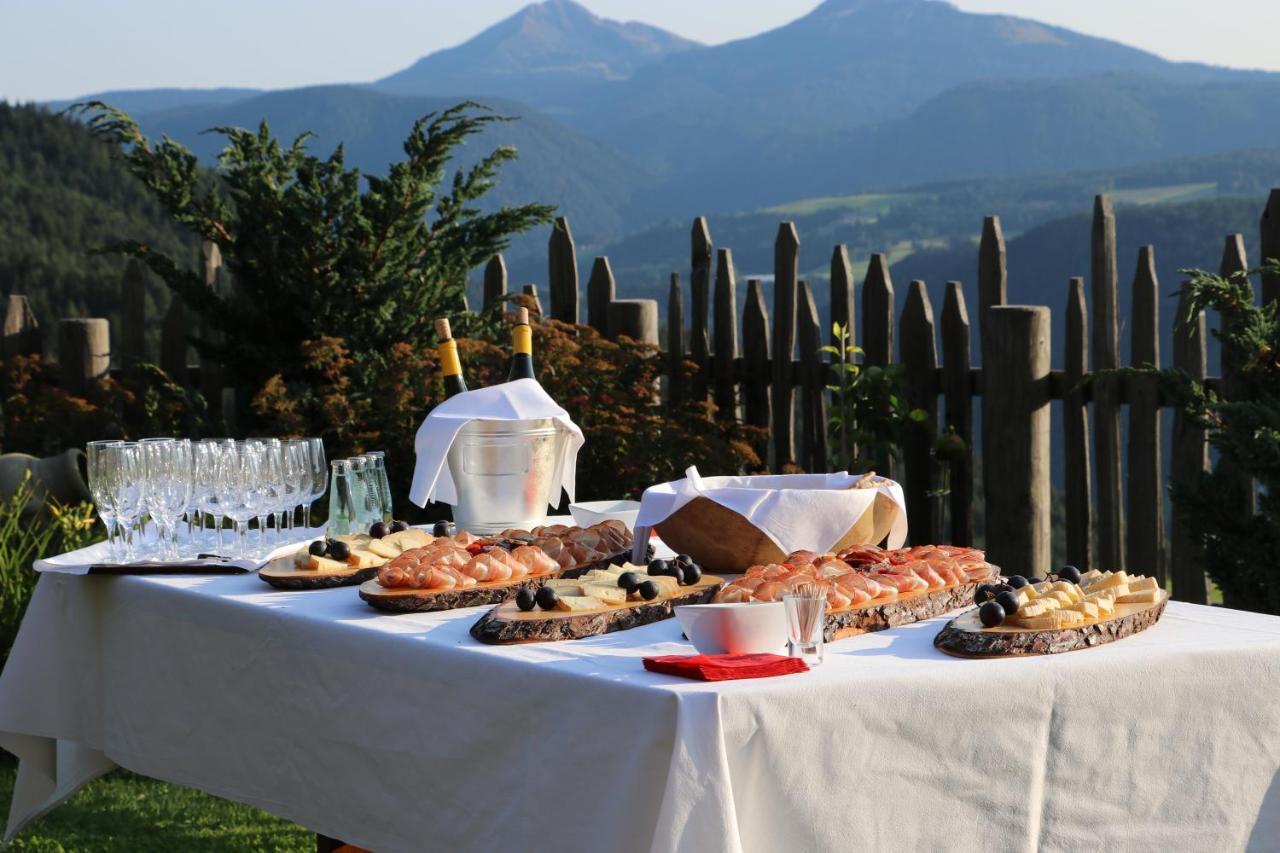 Hotel Landgasthof Laerchenwald Collepietra  Bagian luar foto